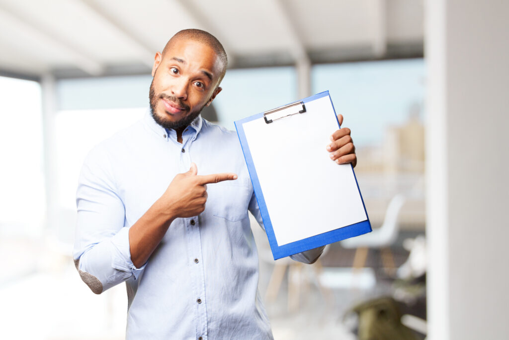 A colleague worker shows the use of synonyms for skills on a resume.